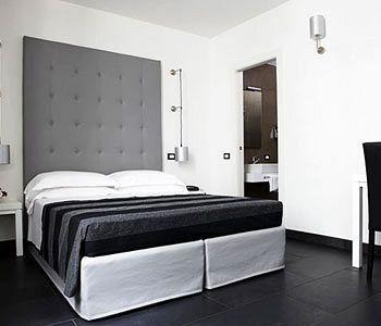 Via Del Corso 3* Roma