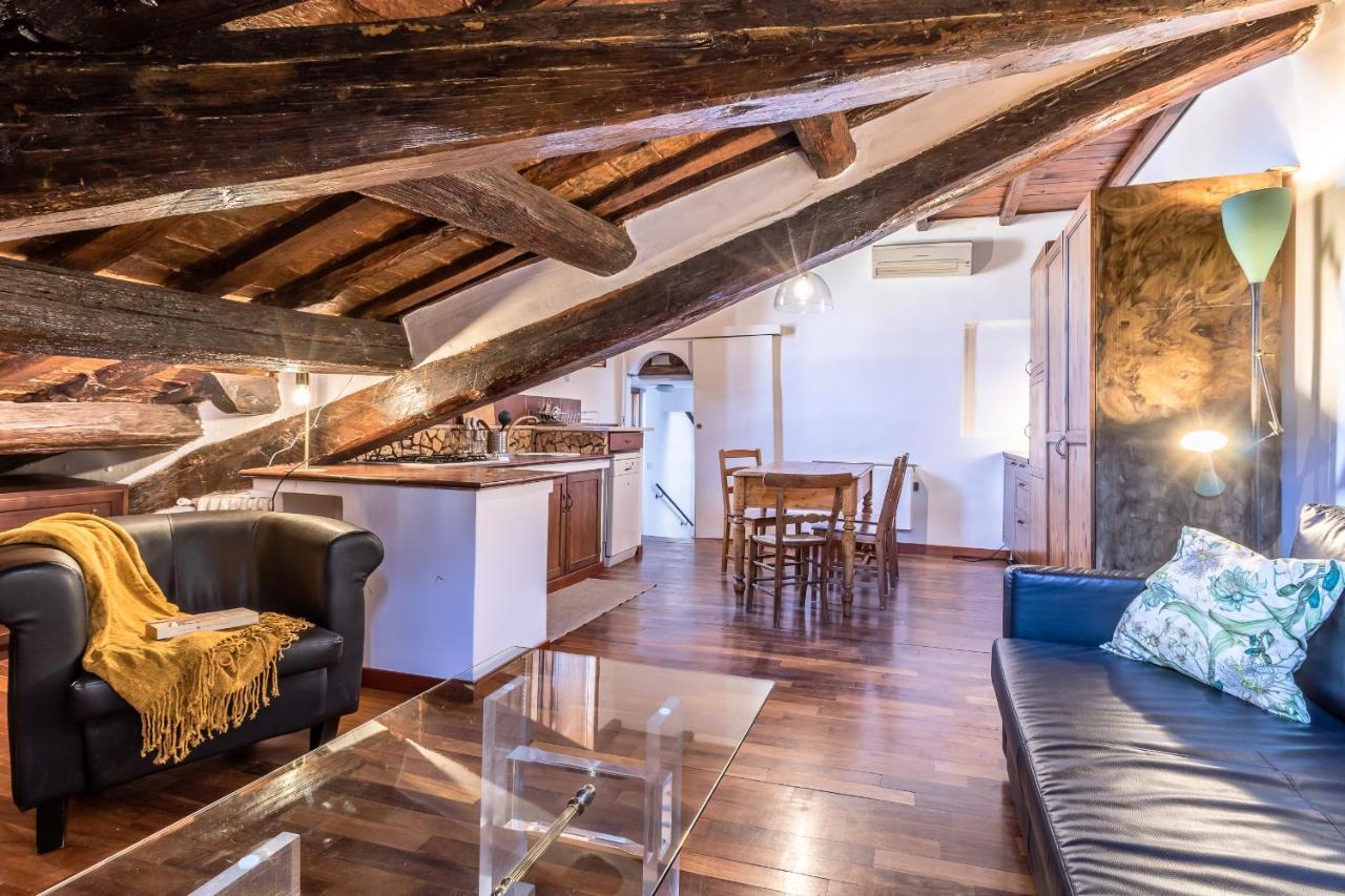 Apartment Palazzo Moro Rome