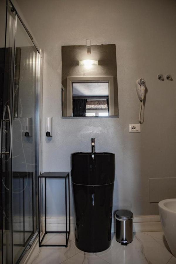 Rhome Luxury Roma