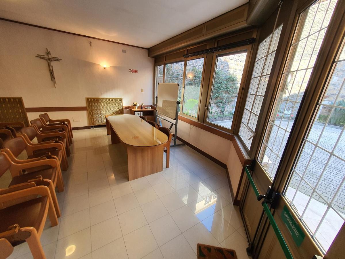 Alojamento de Acomodação e Pequeno-almoço Suore Concezioniste Missionarie - Carmen Salles *