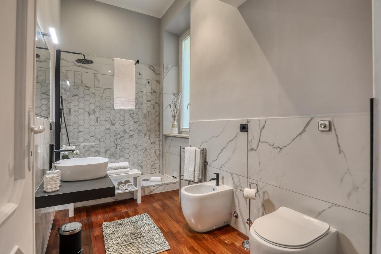 Apartment Atrhome Frattina Luxury