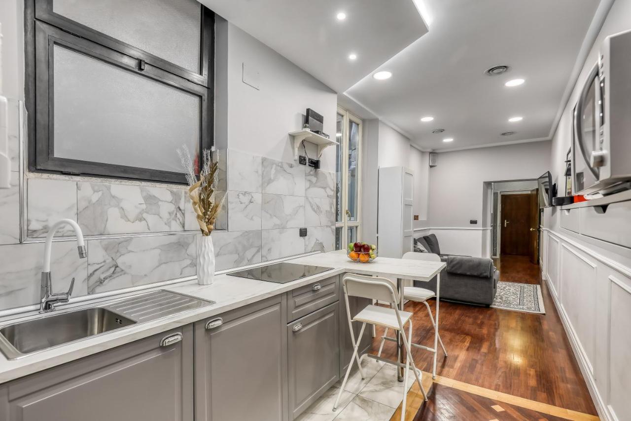 Apartment Atrhome Frattina Luxury