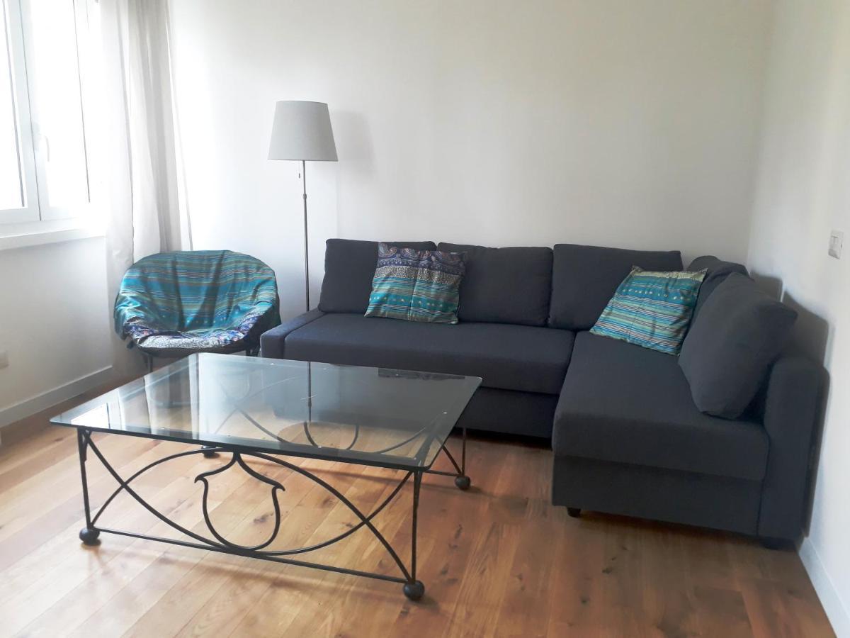 Modern, Spacious And Bright In Apartamento *