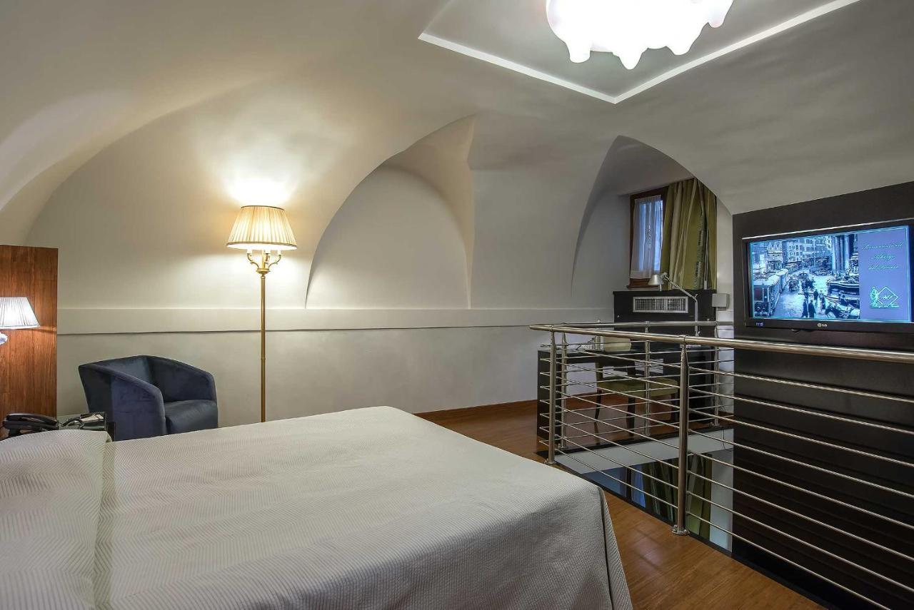 Hotel Del Senato 3*