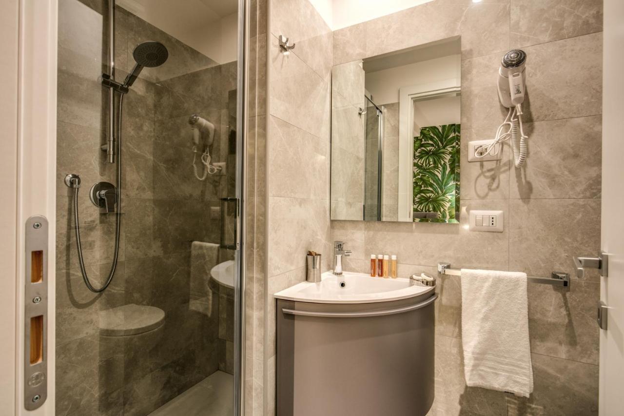 Vite 21 Luxury Rome