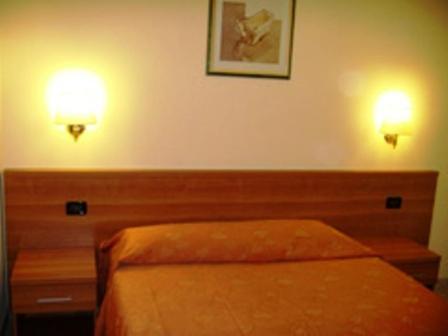 Privato Simone * Roma