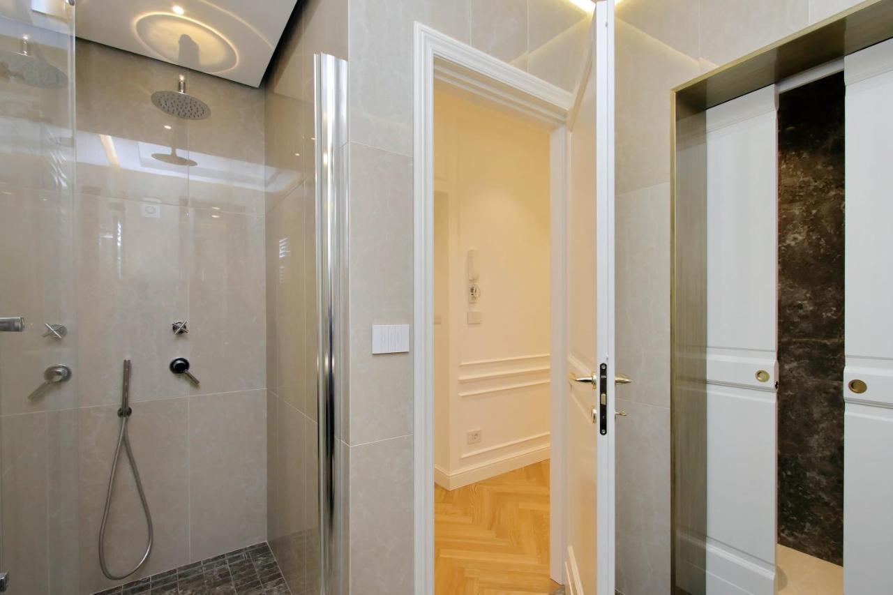 Domna Luxury 2* Roma