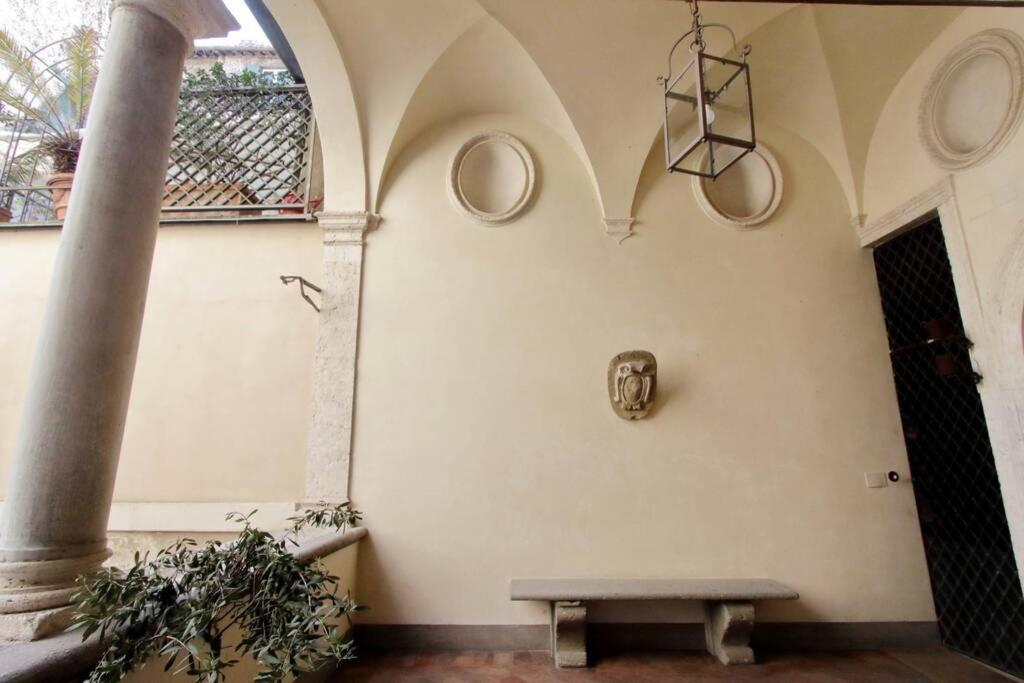 Arco De Cenci Apartment *