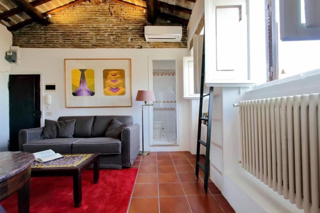 Arco De Cenci Apartment *