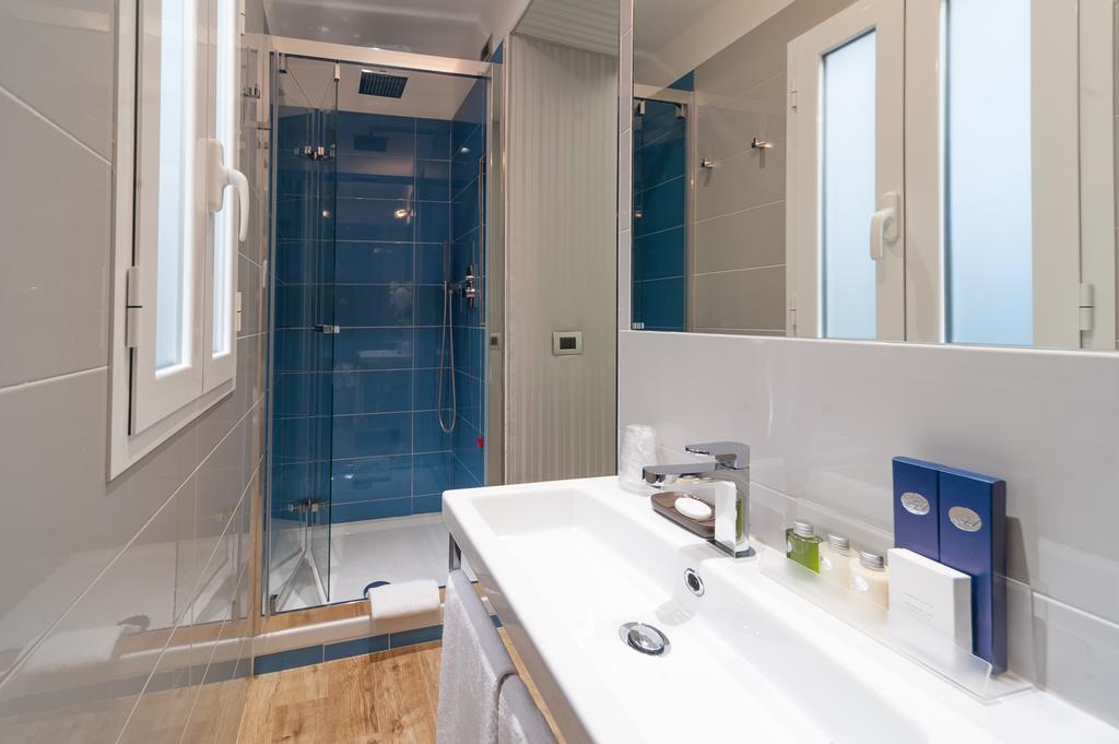 Hotell Trevi 41 3*