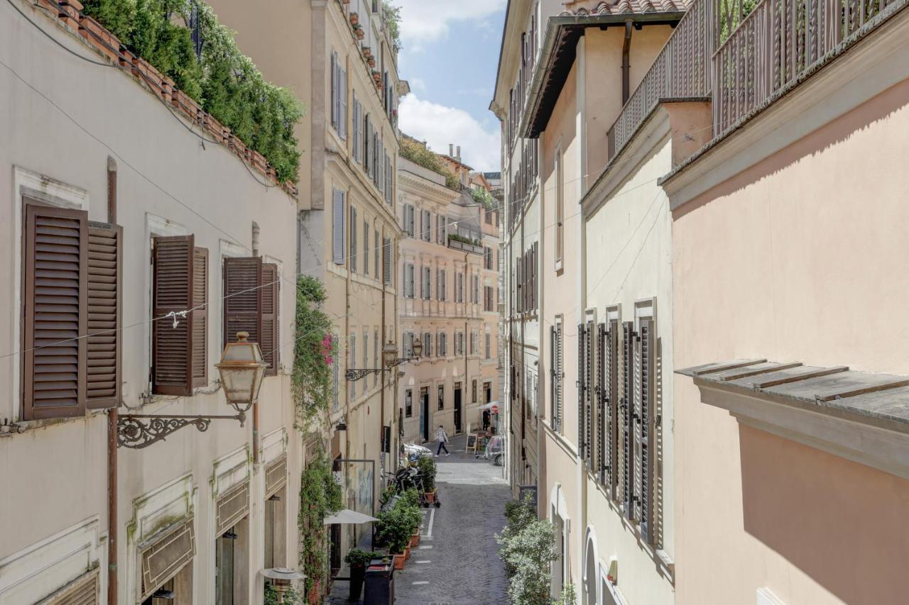 Piazzetta Margutta - My Extra