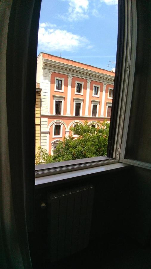 Folia Roma