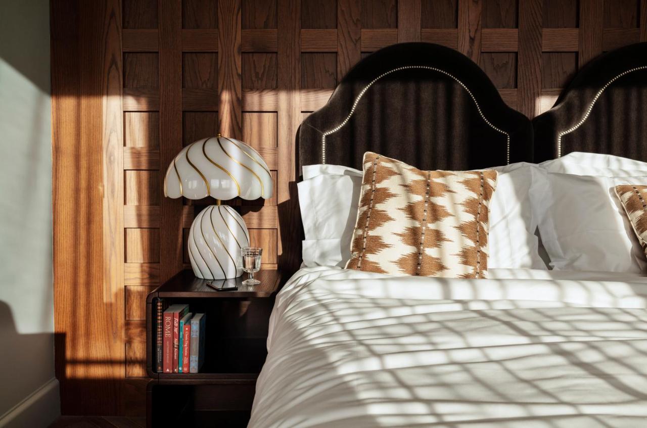 The Hoxton, Hotel
