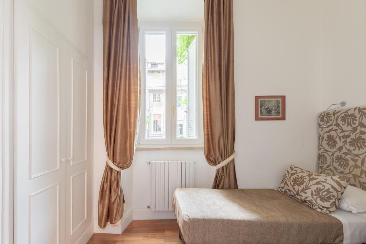 Iflat Elegant In 18th Century Palace Apartamento