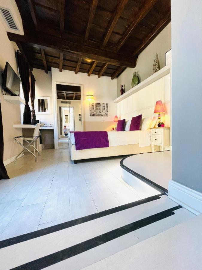 Town House Spagna- Luxury With Jacuzzi Bath Pensión *