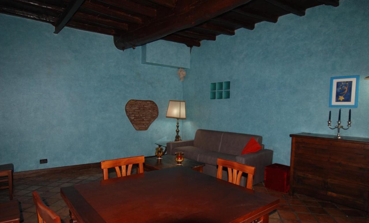 Hemingway House * Roma