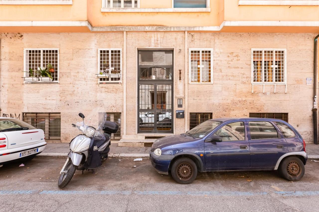 Bmga L The White Crown In Testaccio