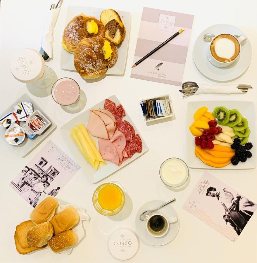 Acomodação com café da manhã  Via Del Corso 3*