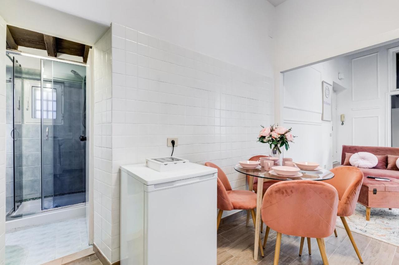 Trevi Fountain - Romedreamhome