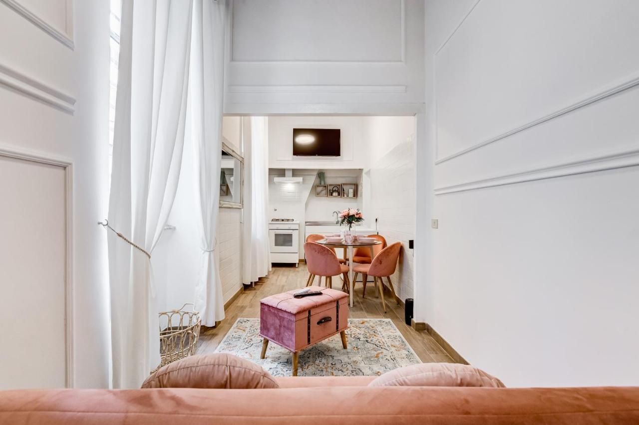 Trevi Fountain - Romedreamhome *