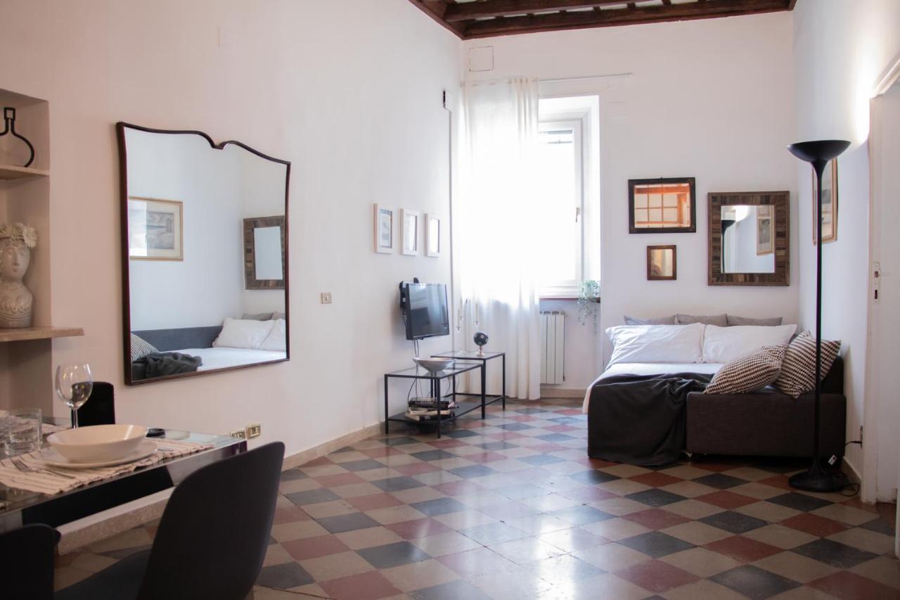 The Rent - Piazza Di Firenze Apartment Rome