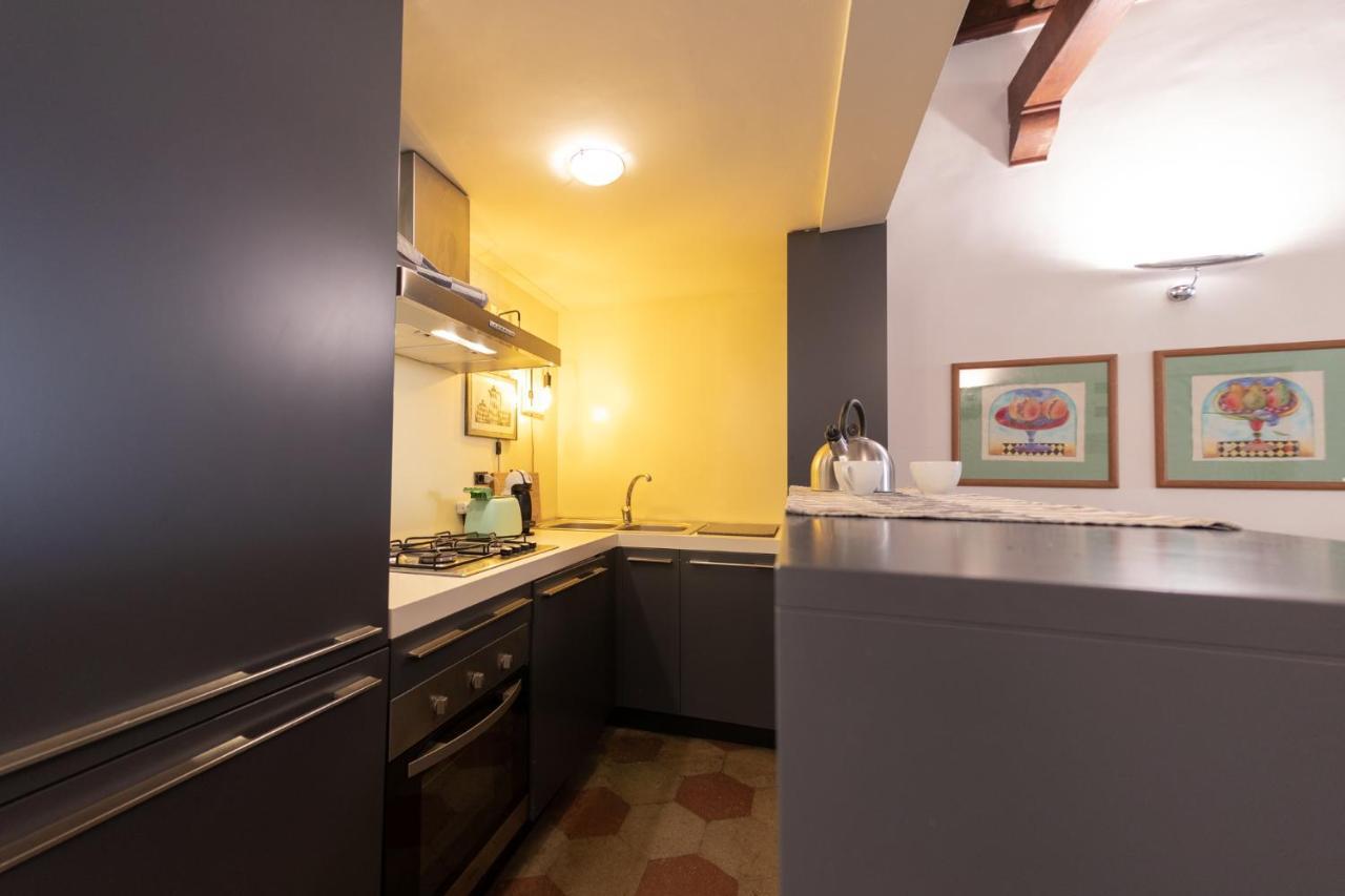 The Rent - Piazza Di Firenze Apartment Rome