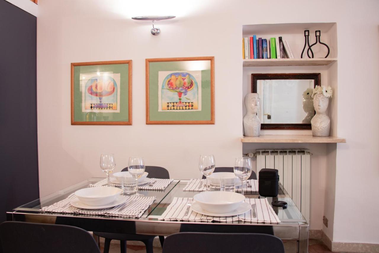 The Rent - Piazza Di Firenze Apartment Rome