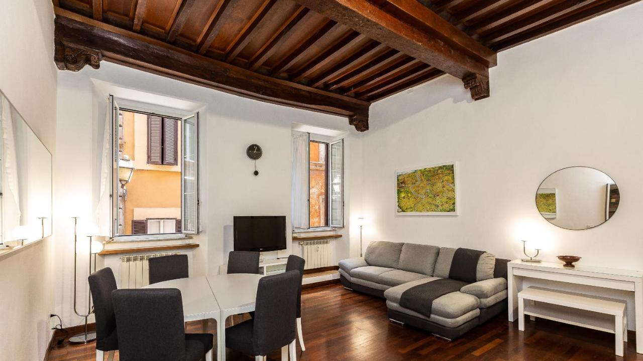 Cartari In Apartamento *