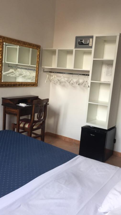 Caracciolo Hotell 3*
