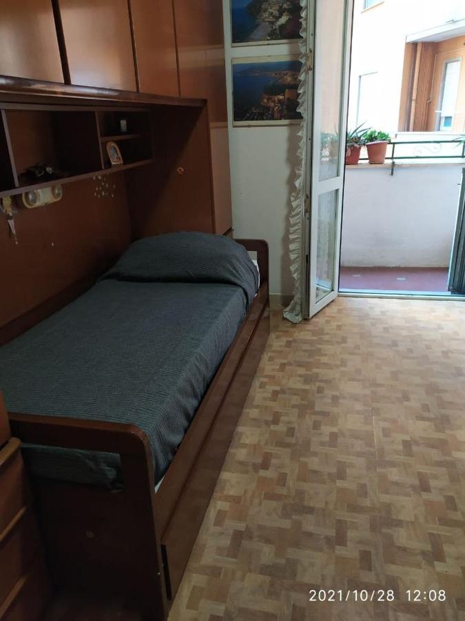 Quarto em Acomodações Particulares Affittacamera Ferracani Roma