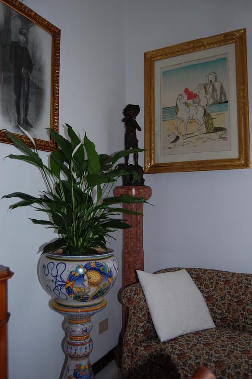 Bed & Breakfast Sessoriana Rome