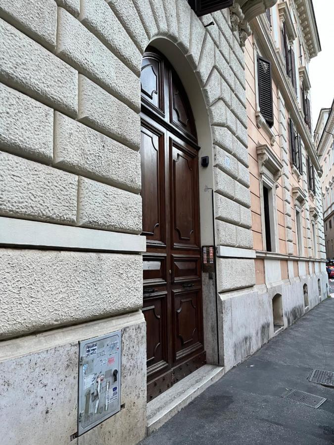 Domus Avi - Gjestgiverier Roma