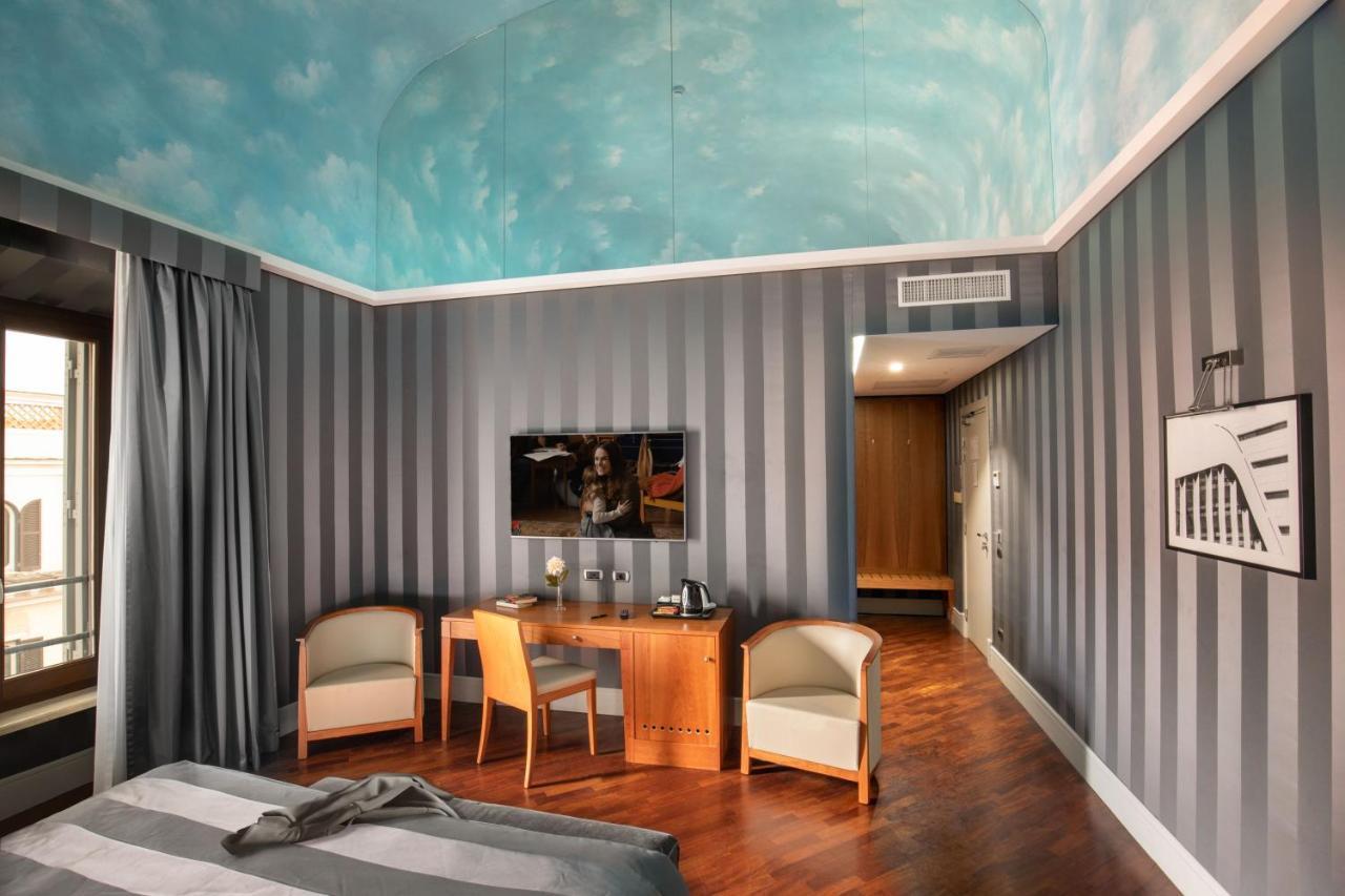 Monti Palace Hotell