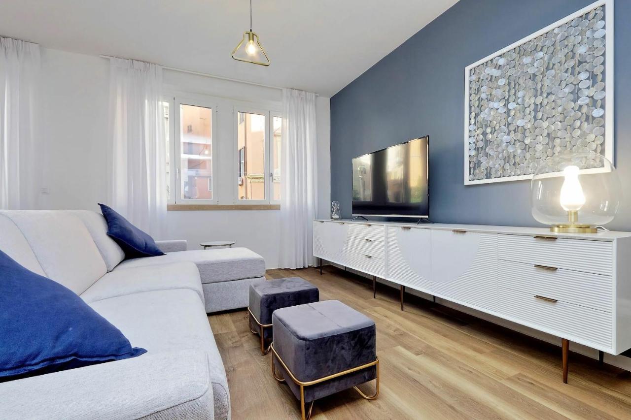La Flavia Design By Halldis Rom