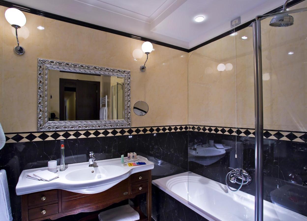 Hotel Mondial Rome