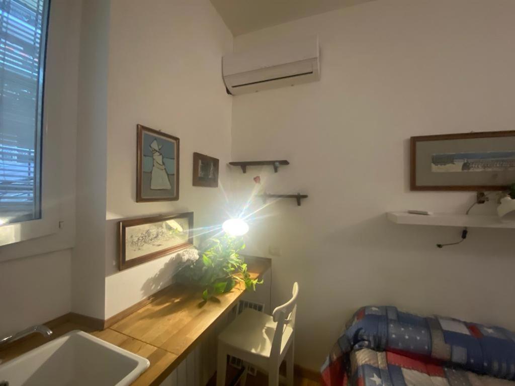 Appartamento Piccolo E Indipendente A Garbatella Roma