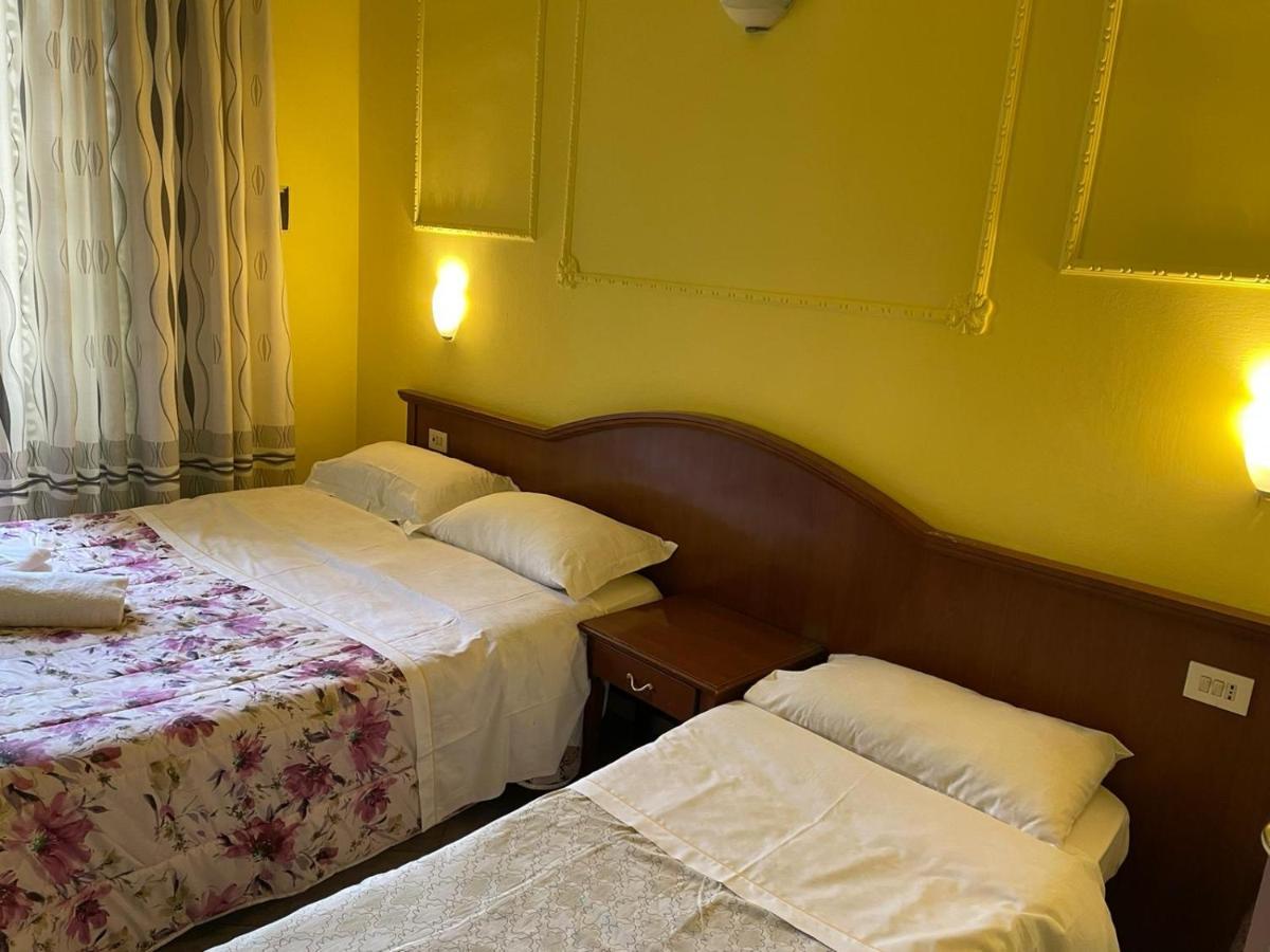 Sunlight 3 Bed & Breakfast Rome