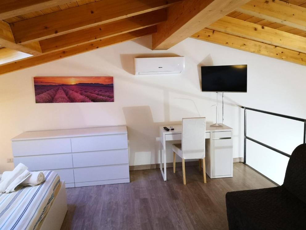 Flats 15 - New Opening *