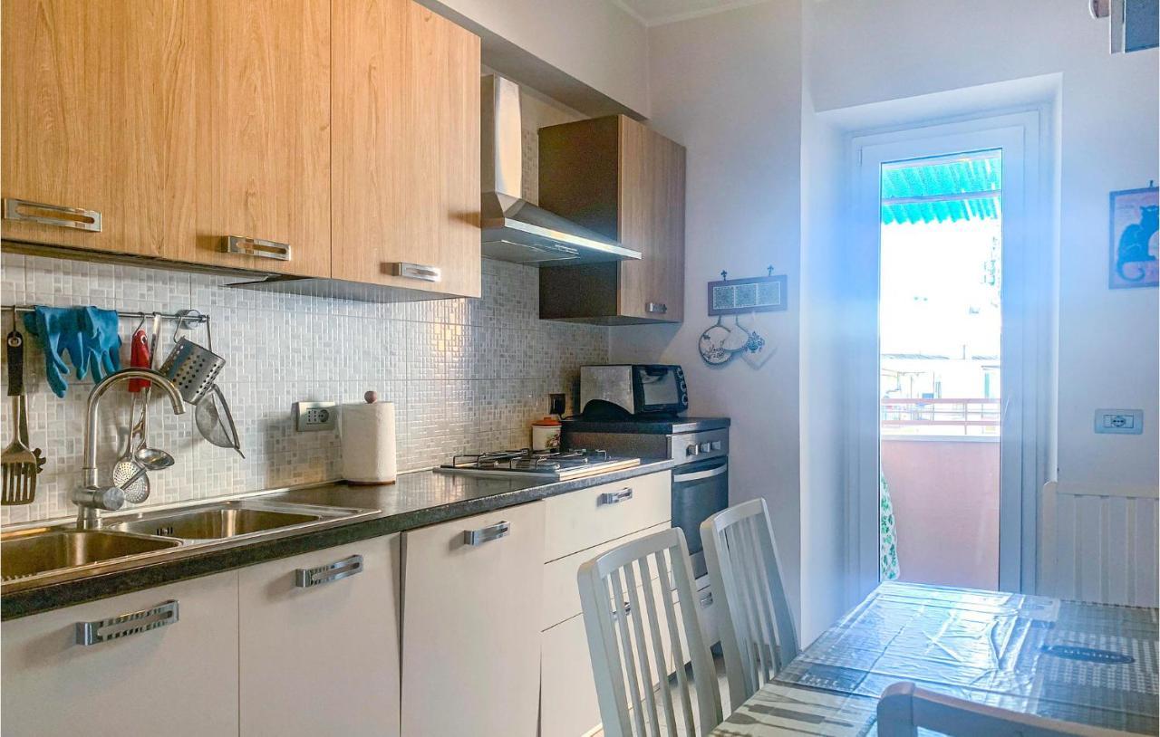 Stunning In With 1 Bedrooms And Wifi