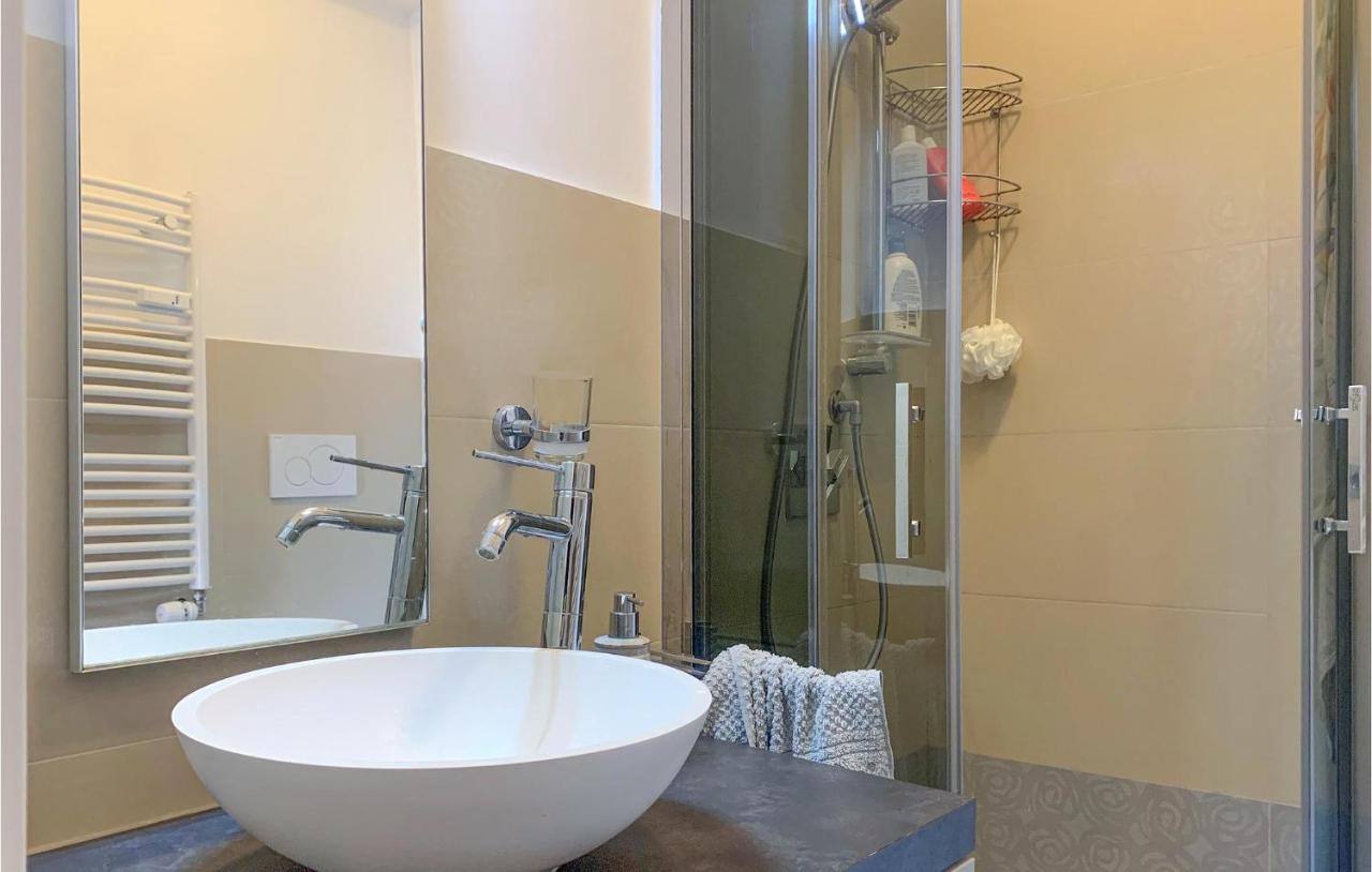 Stunning In With 1 Bedrooms And Wifi * Rom
