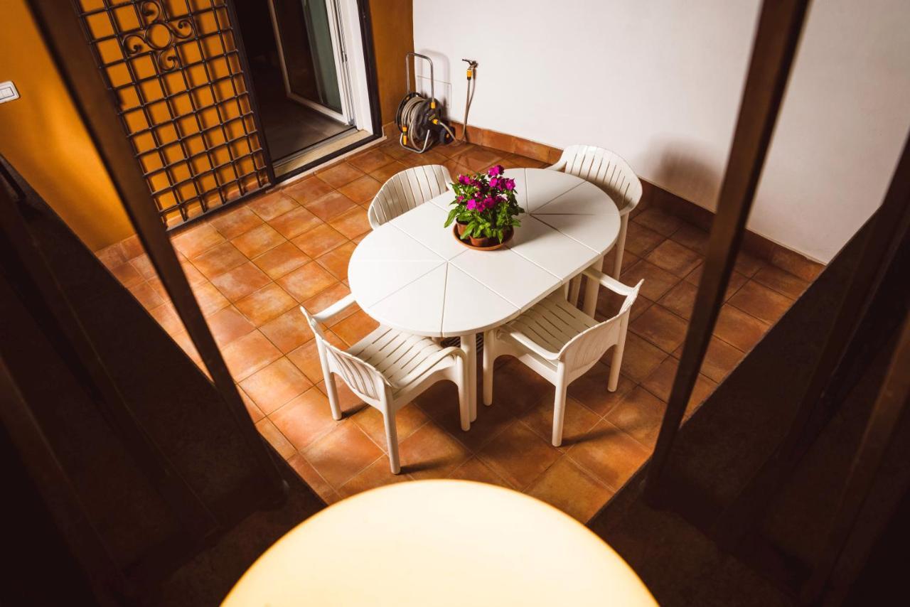 Apartment Renella 92 Rom