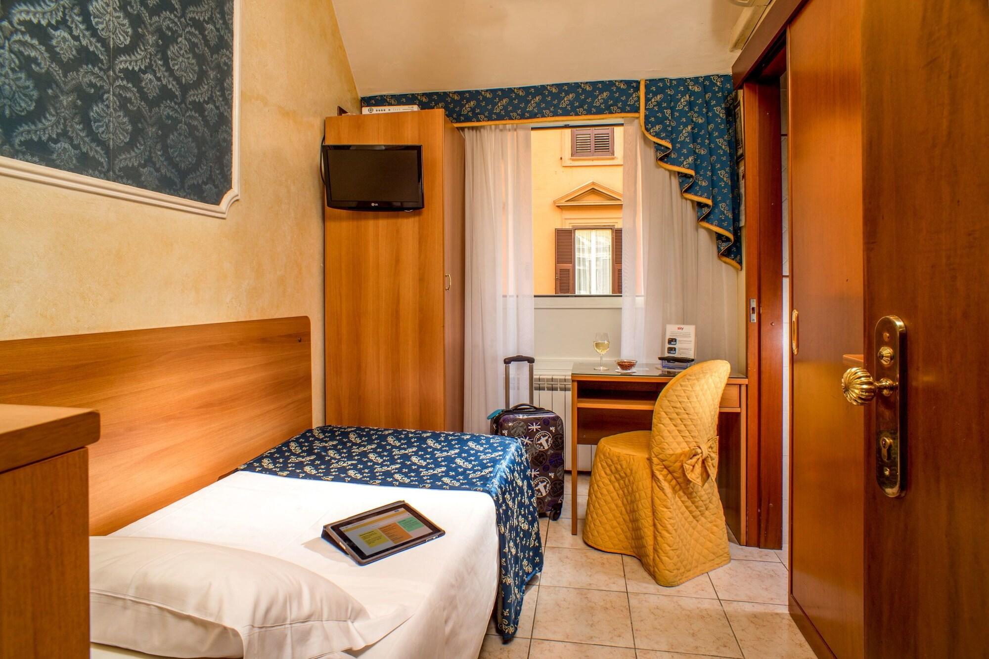 Assisi Hotell 3*