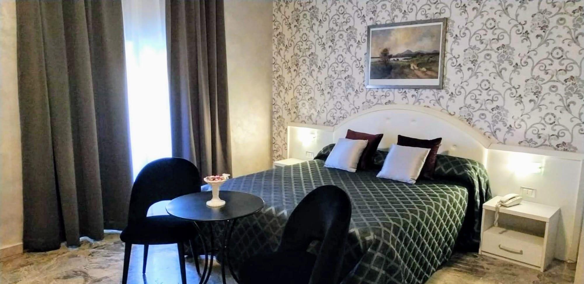 Hotell Orazia 3*