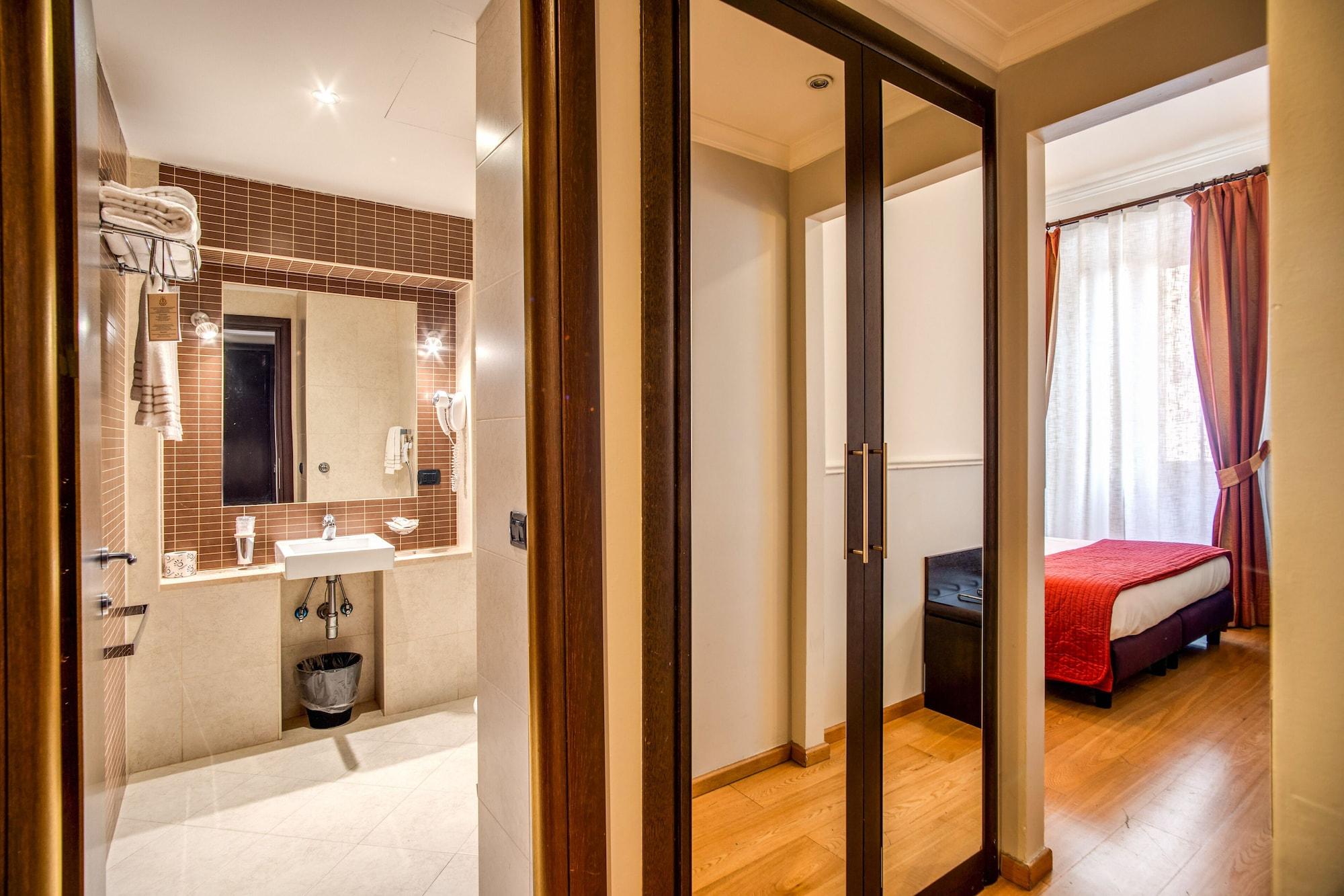 Hotell Everest 2*