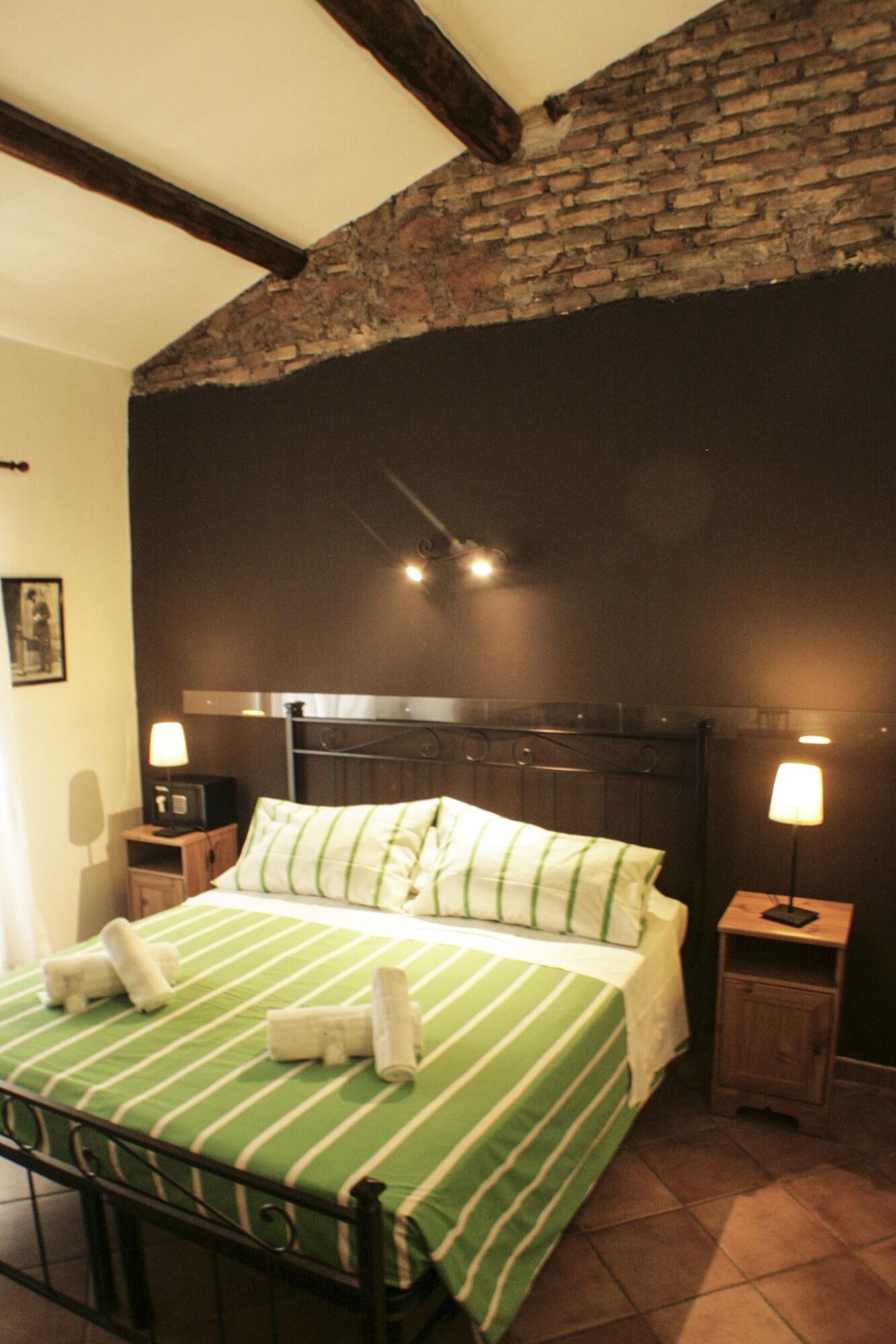 Acomodação com café da manhã  Sixtythree 2*