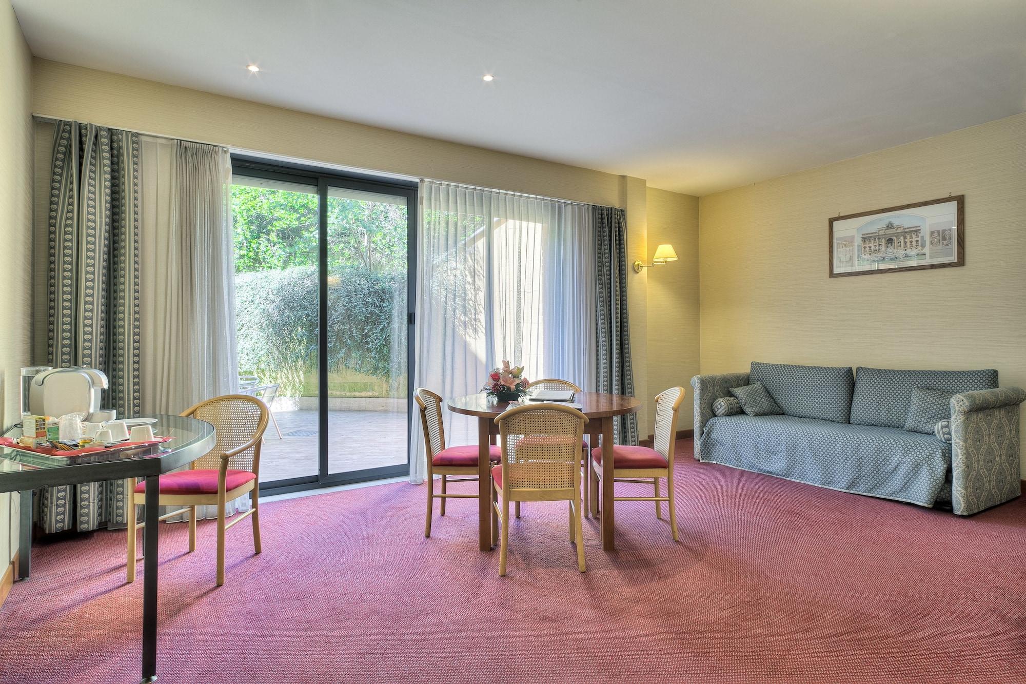 Petra Hotel 4*