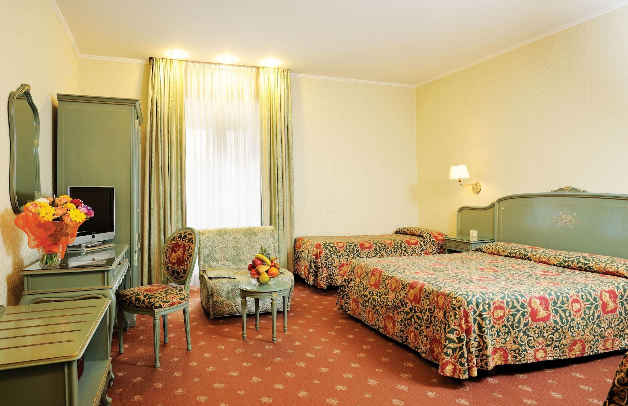 Augustea Hotell 3*