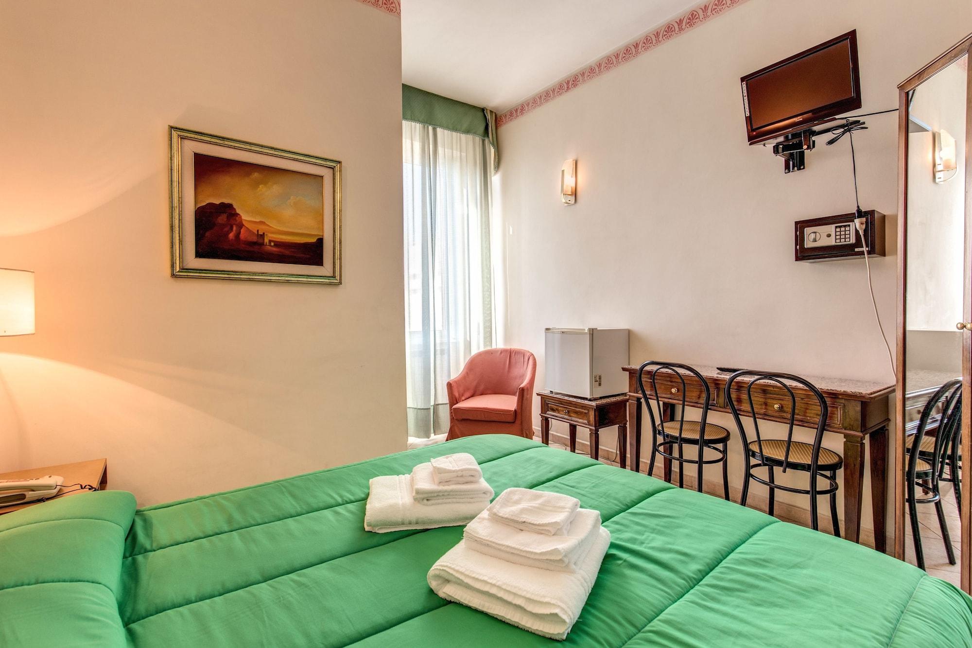 Cambridge Hotell 3*
