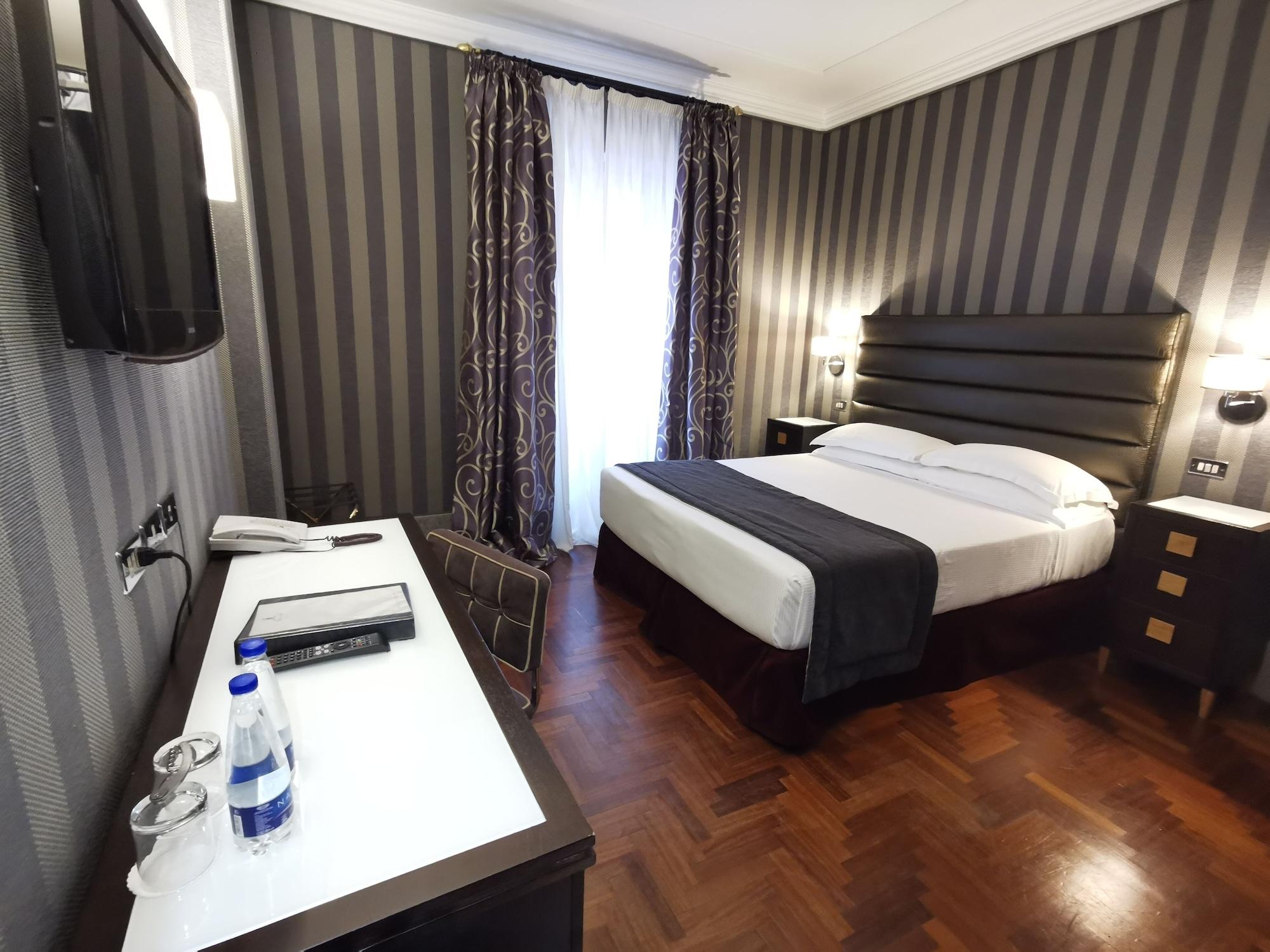 Royal Court Hotell
