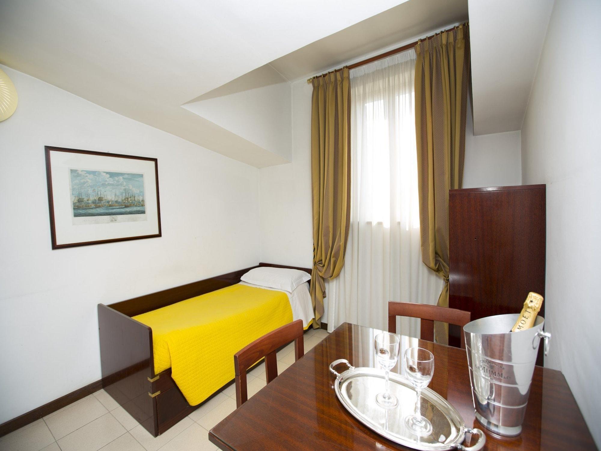 Aparthotel Tassoni 3*
